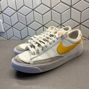 Nike Blazer Low-Top Shoes - Y5 / Women's 6.5